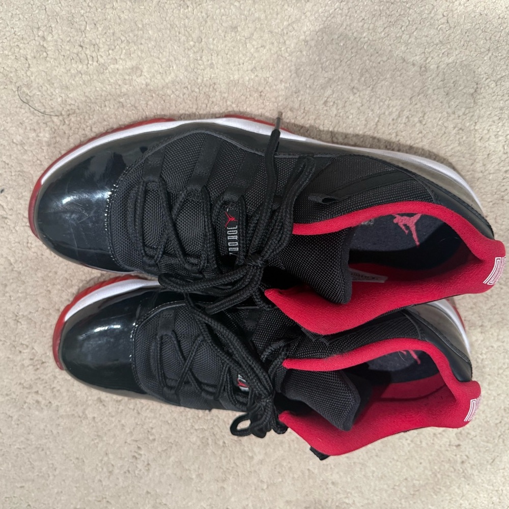 Nike Men's Black and Red Sneakers - Picture 2 of 3